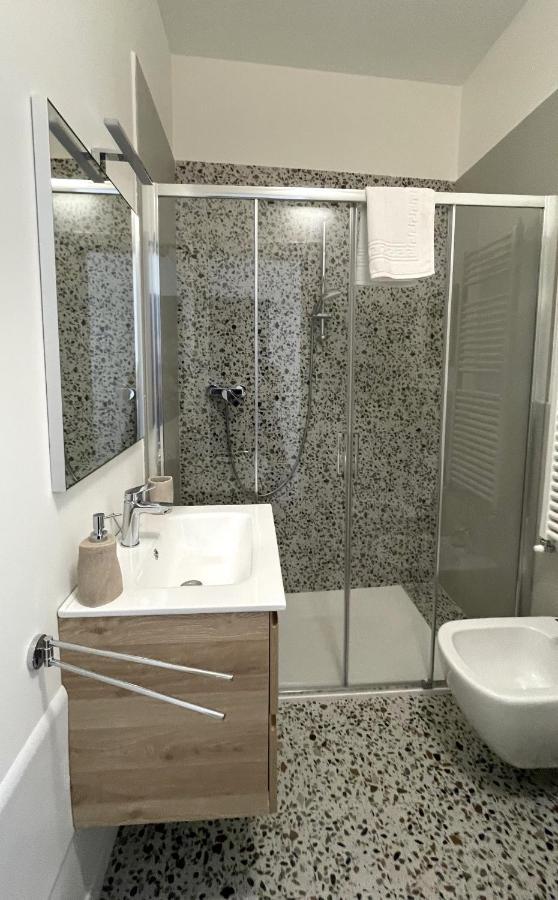 Santa Vincenza - Suite Indipendente Lovere Extérieur photo